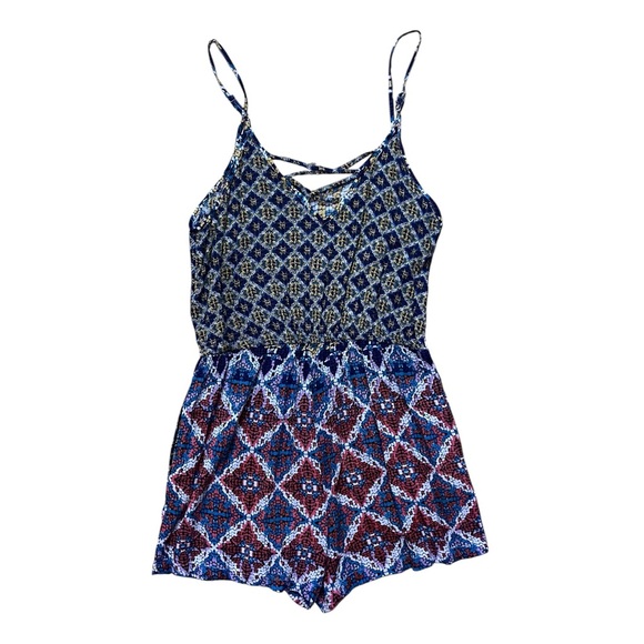 Patterned Romper - Picture 2 of 6